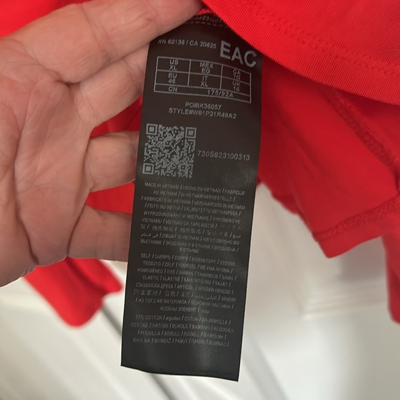 GUESS COLD SHOULDER LONG SLEEVE - Picture 3 of 3